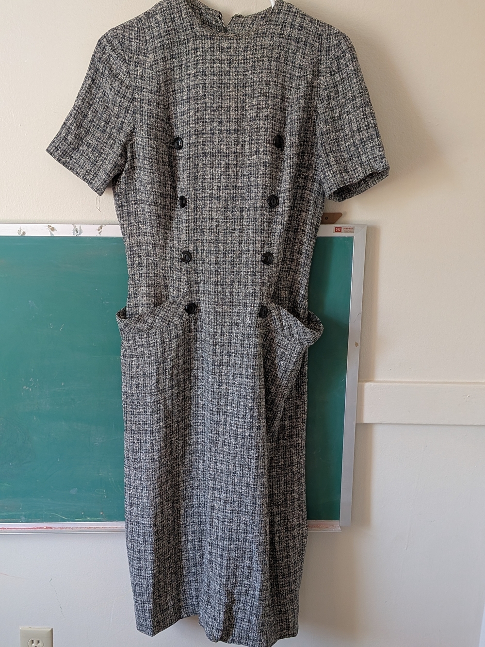 Vintage 1950s Gray Tweed Short-Sleeve Shift Dress Tall